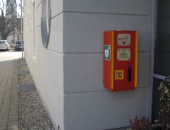 Wandschrank für AED mit Notruf