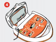 Defibrillator einschalten 